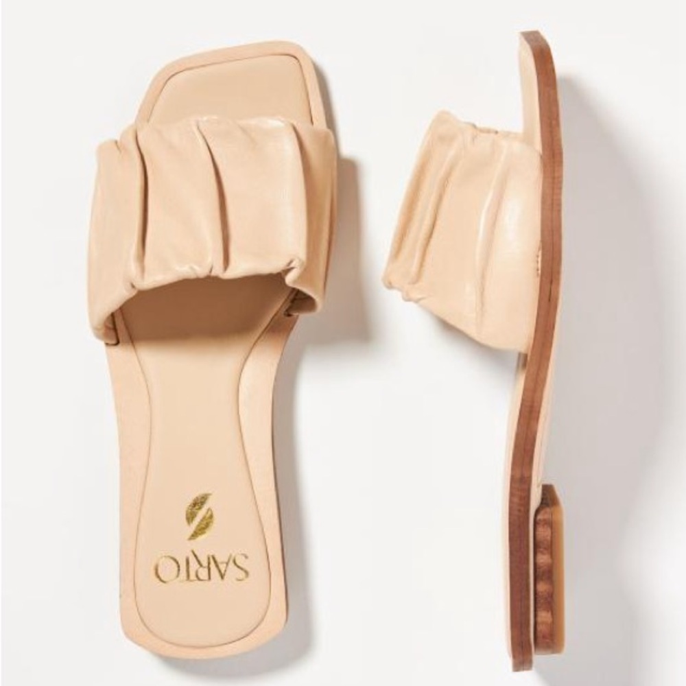 SARTO By Franco Sarto Cream  Leather Slide Sandals, Size 8, Great Condition!